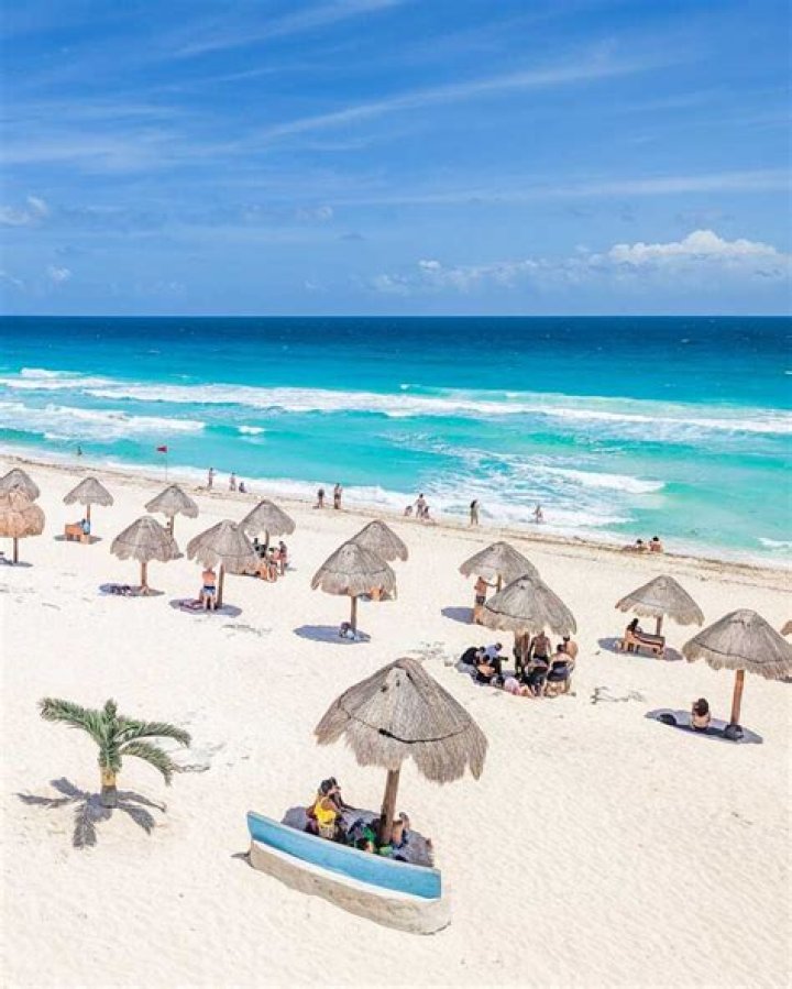 Does Cancun have ziplining?