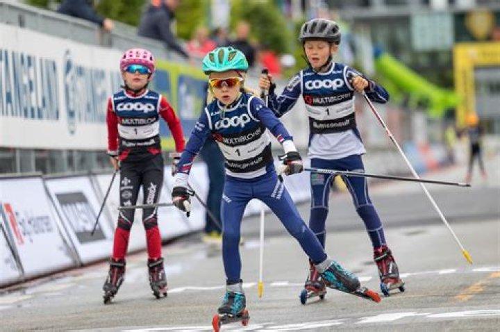 How long should rollerski poles be?