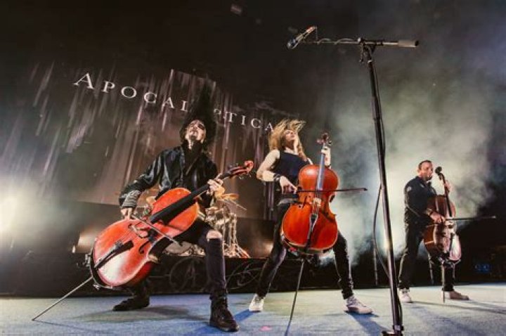 What instruments do Apocalyptica play?