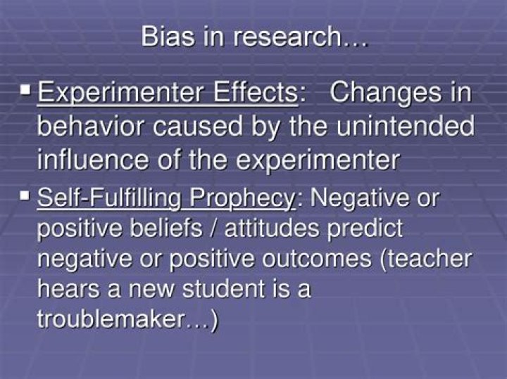 What is experimenter bias in psychology examples?