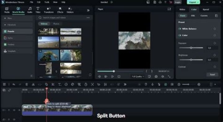 What is screen split button in MS Word?
